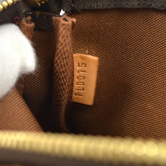 Authentic LOUIS VUITTON POCHETTE ACCESSOIRES HAND BAG - Picture 8 of 9